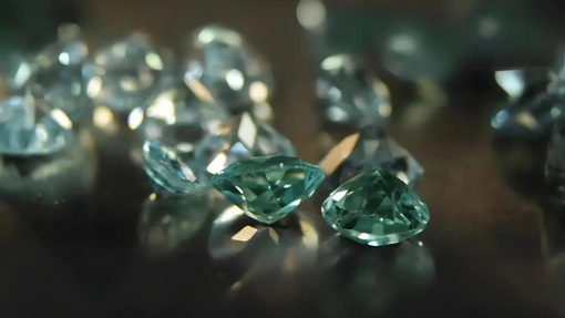 Green Diamonds Uncovered: The Rarity, Science & Beauty of a Gemstone Like No Other