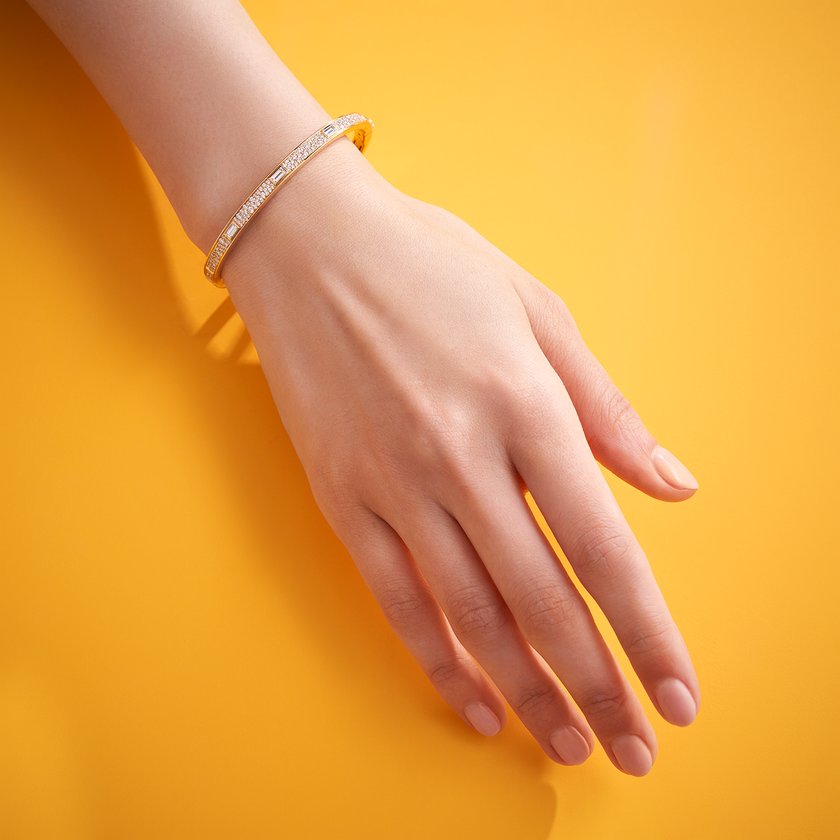 deBoulle Collection Signataire Stacking Bangle in Yellow Gold