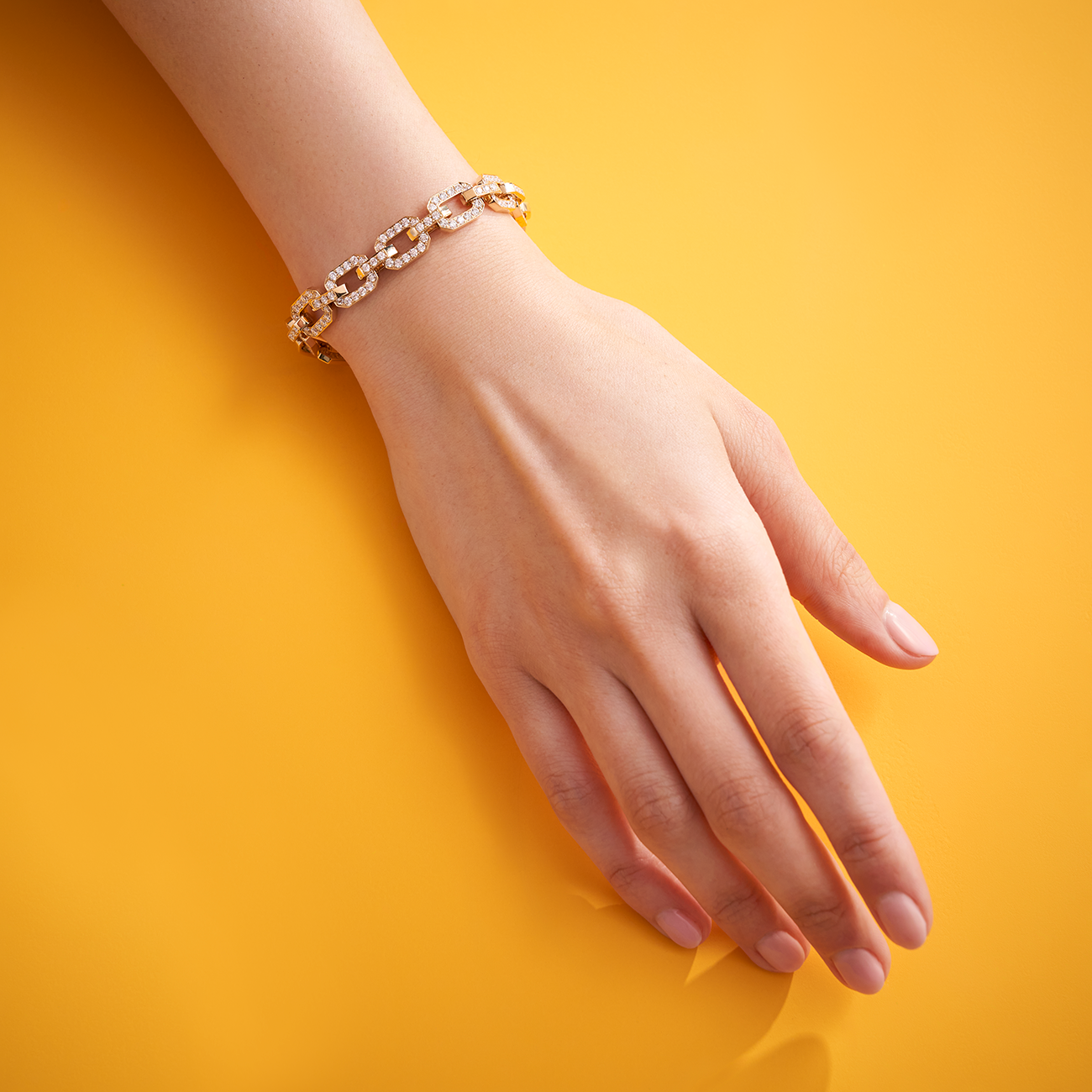 Linkedin Bracelet with Diamonds in White Gold