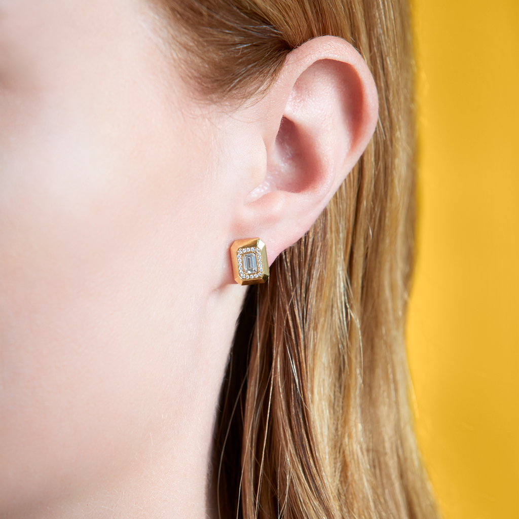 deBoulle Collection Signataire Earrings in Yellow Gold