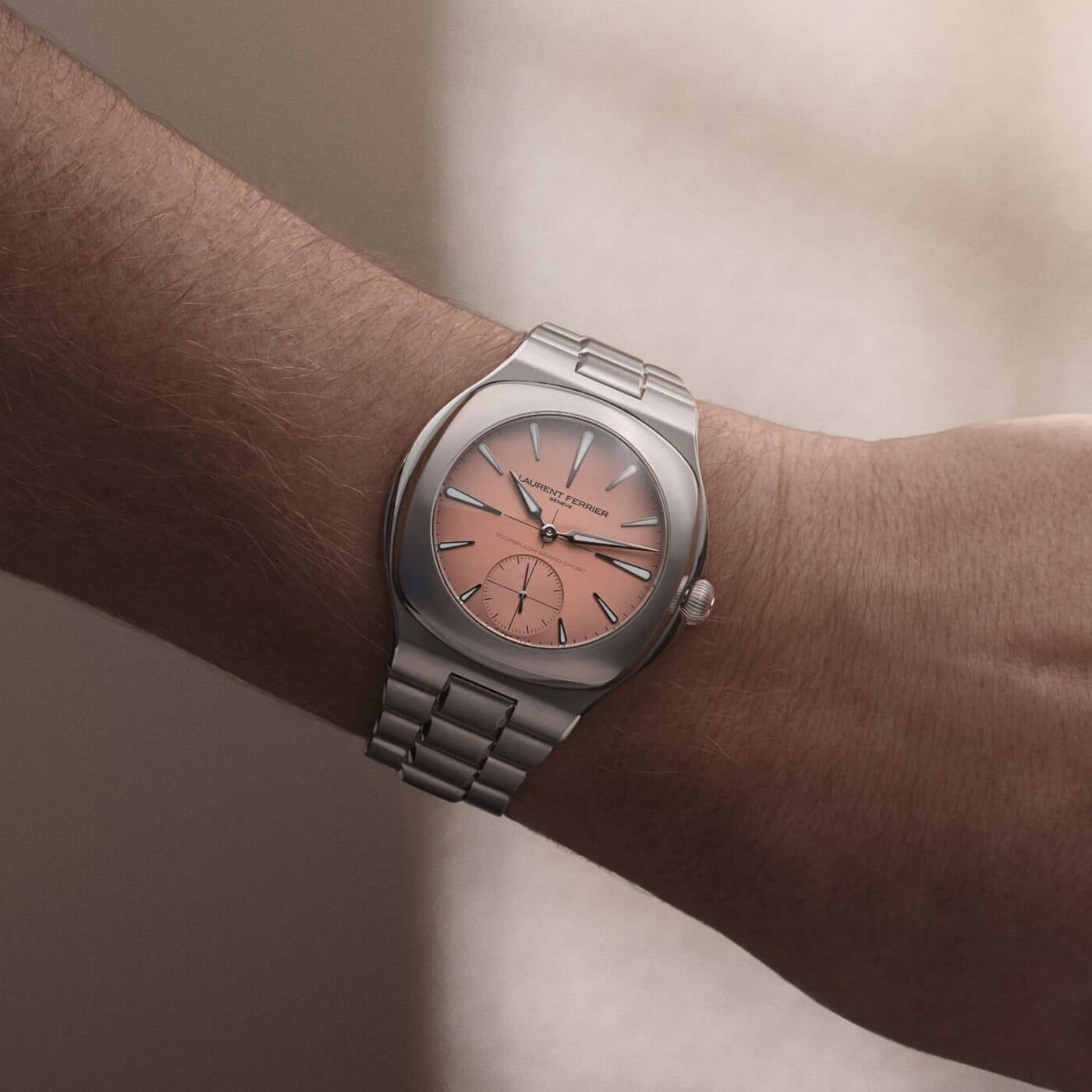 Laurent Ferrier Grand Sport Tourbillon Pursuit LCF044.02.T1.RN1