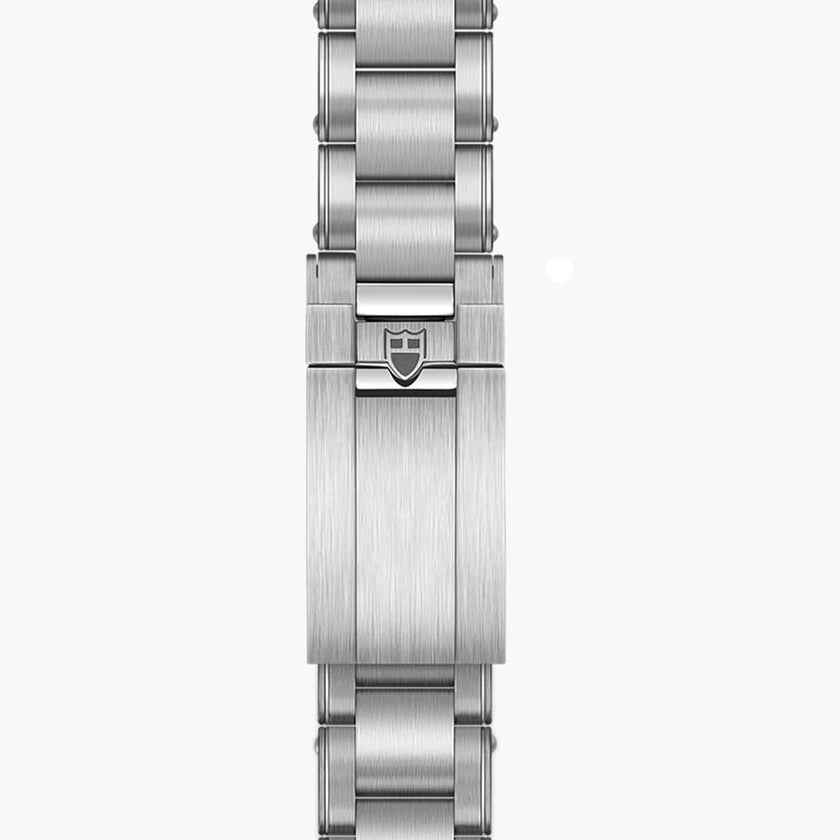 Tudor Black Bay Pro M79470-0004