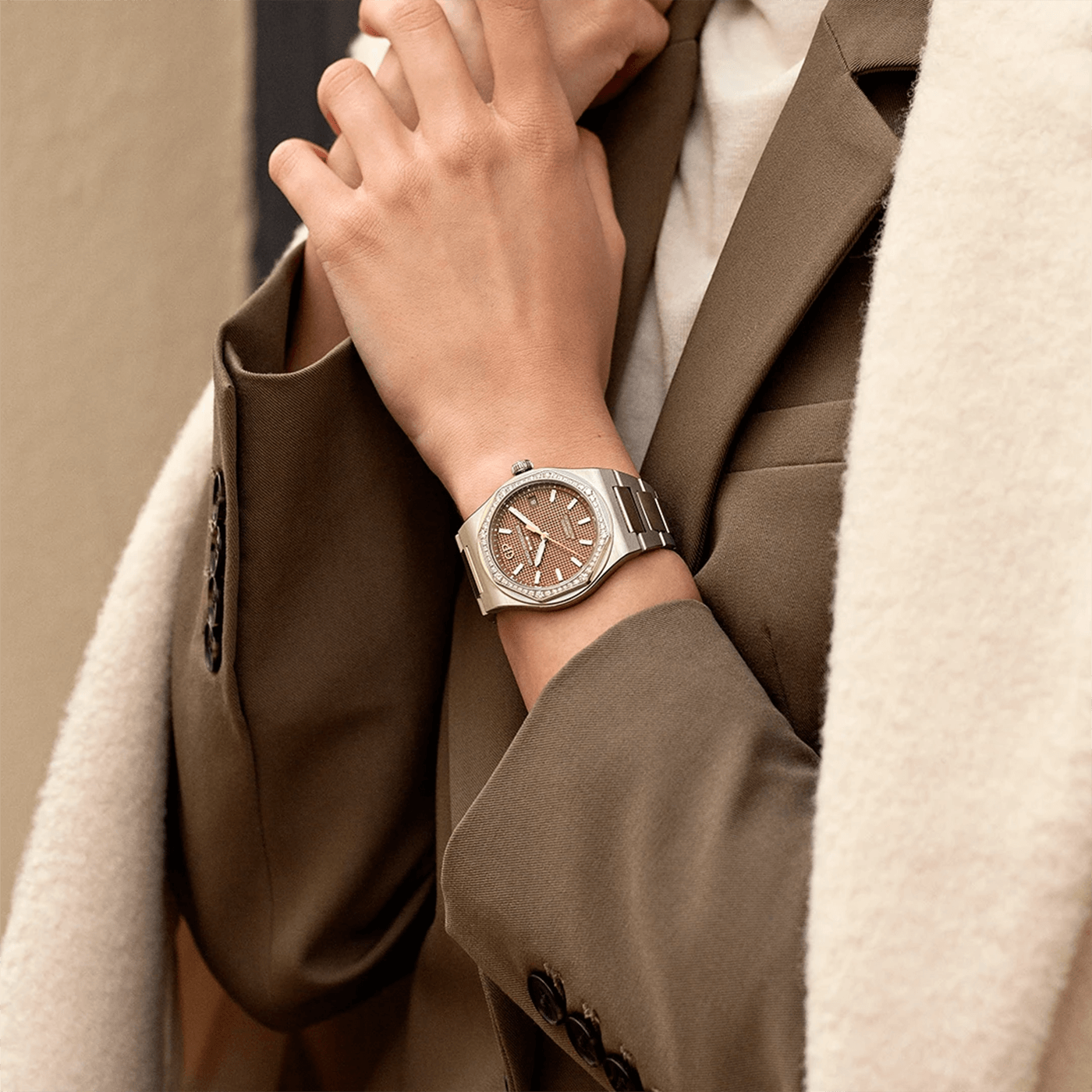 Girard-Perregaux Laureato 81005-11S3320-1CM