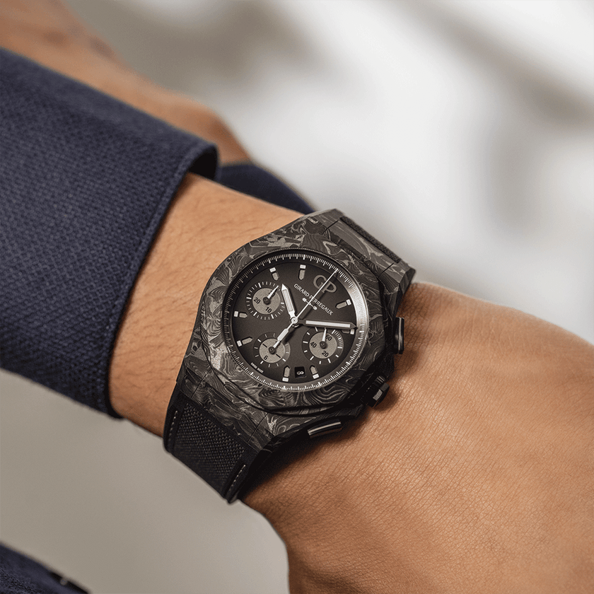 Girard-Perregaux Laureato Absolute 8Tech 81060-41-3222-1CX