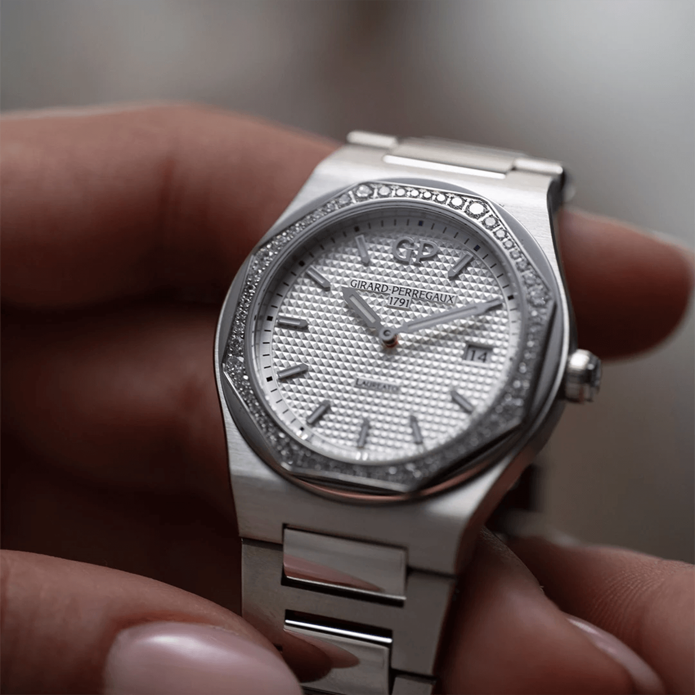 Girard-Perregaux Laureato 80189D11A131-11A