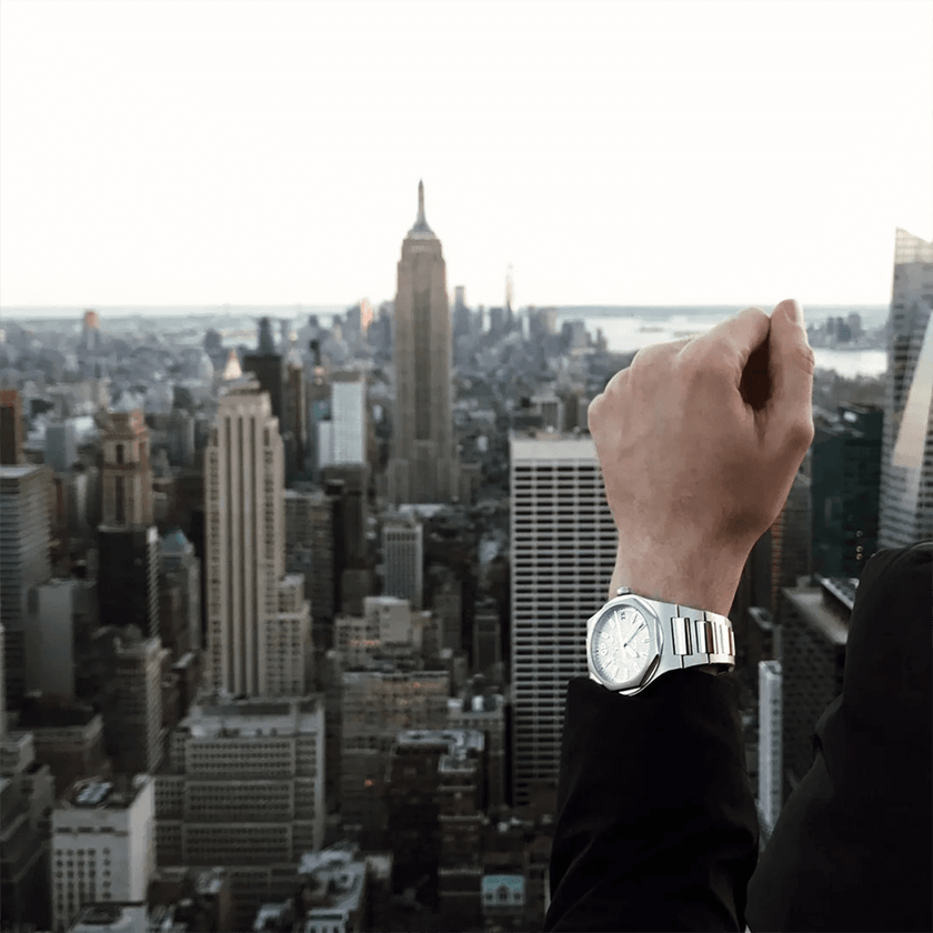 Girard-Perregaux Laureato 81010-11-131-11A