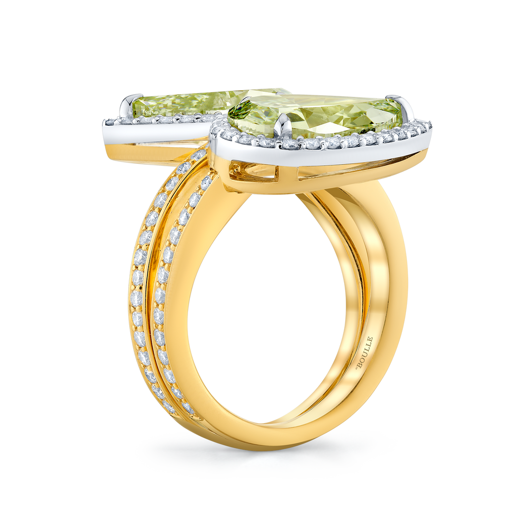 deBoulle High Jewelry Toi Et Moi Ring with Green Diamonds