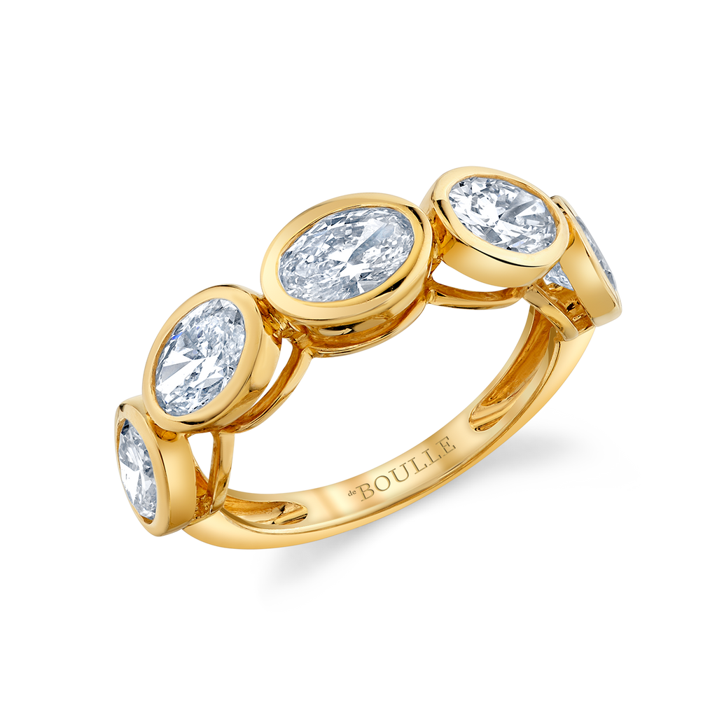 deBoulle Collection East to West Oval Diamond Band