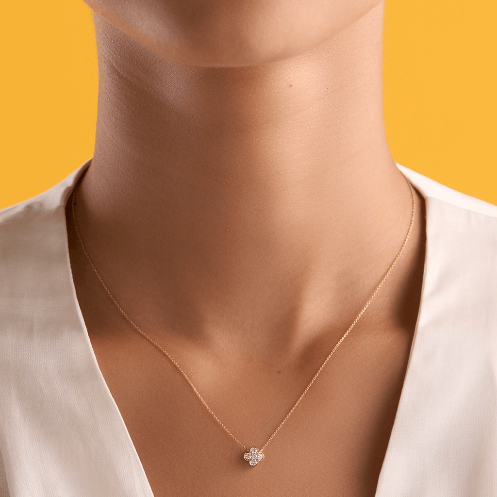 deBoulle Collection Clover Pendant with Diamonds in Yellow Gold