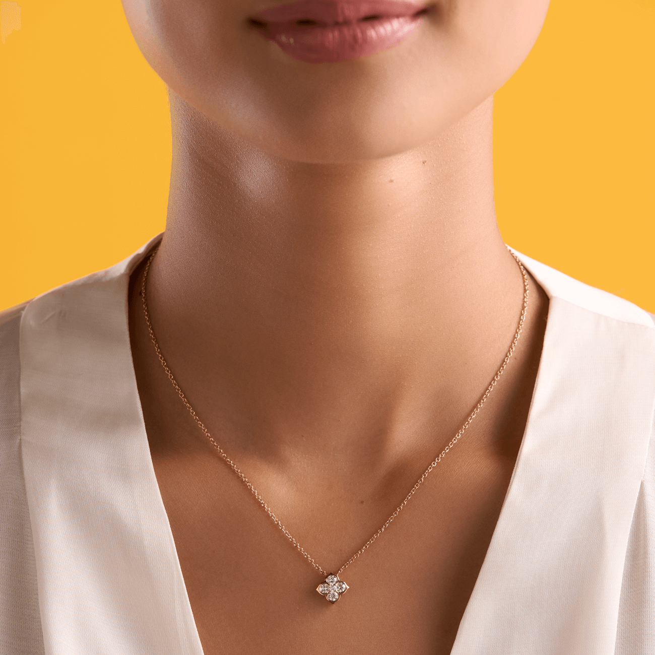 deBoulle Collection Pointed Clover Pendant in Rose Gold