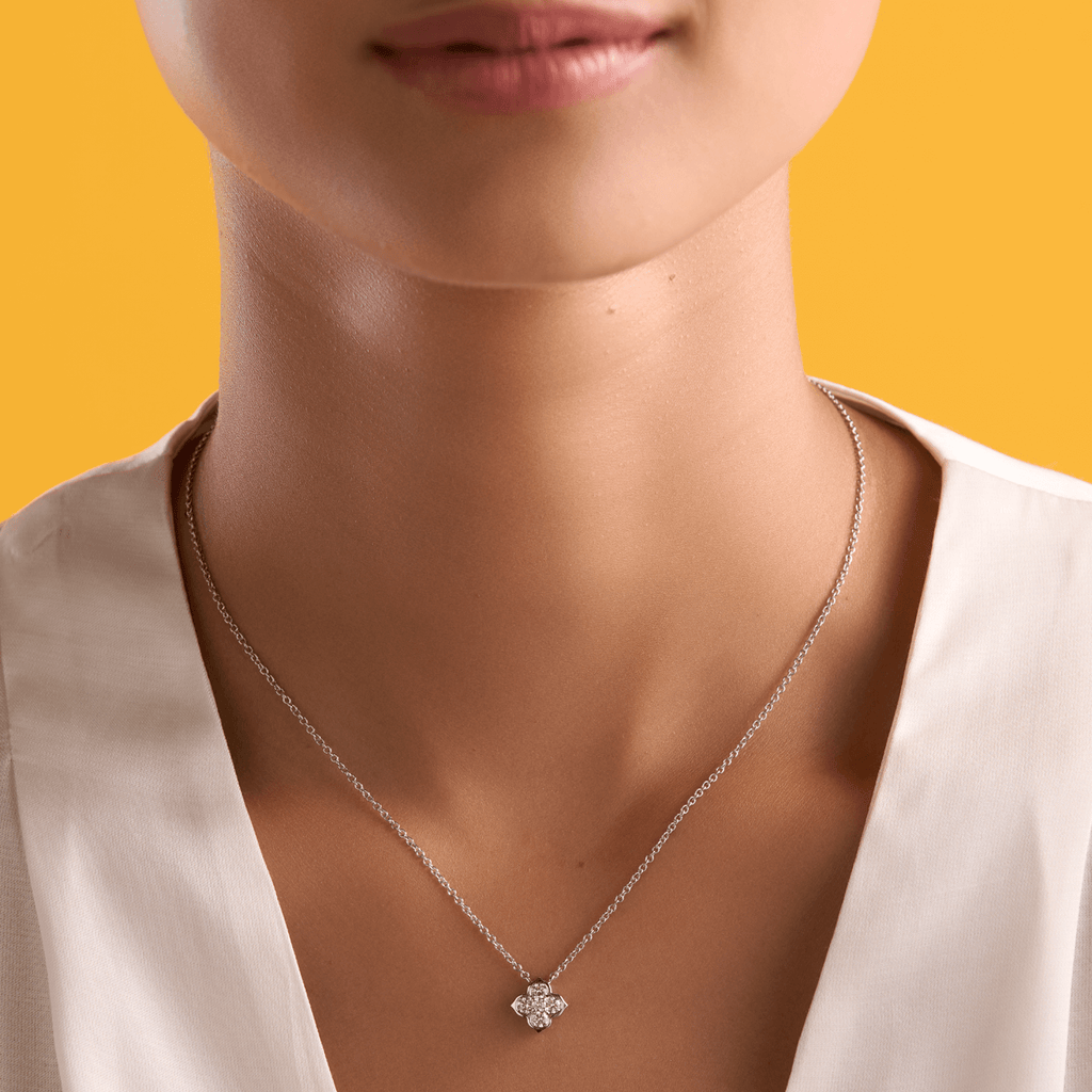 deBoulle Collection Pointed Clover Pendant in White Gold