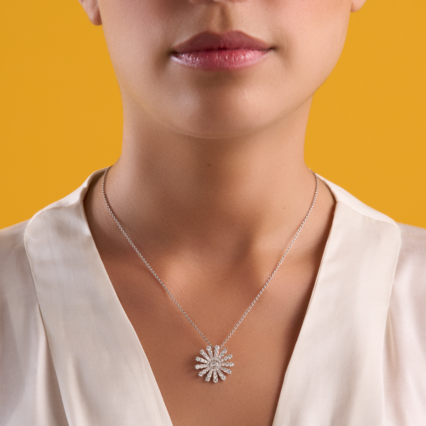 deBoulle Collection Daisy Petite Necklace in White Gold