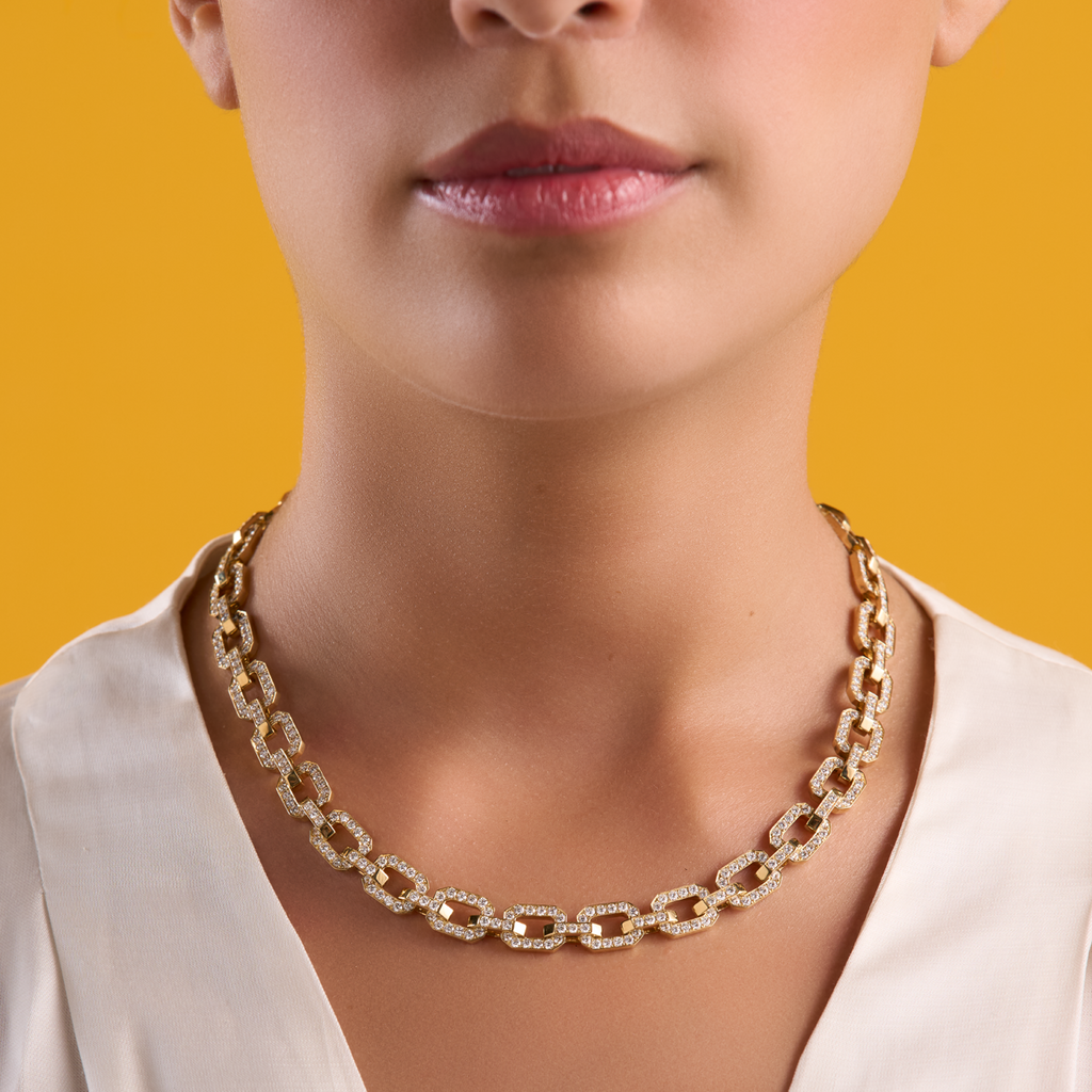 deBoulle Collection Linkedin Necklace with Diamonds in Yellow Gold