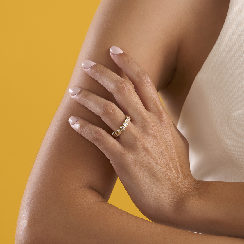 deBoulle Collection Emerald Cut Diamond Band