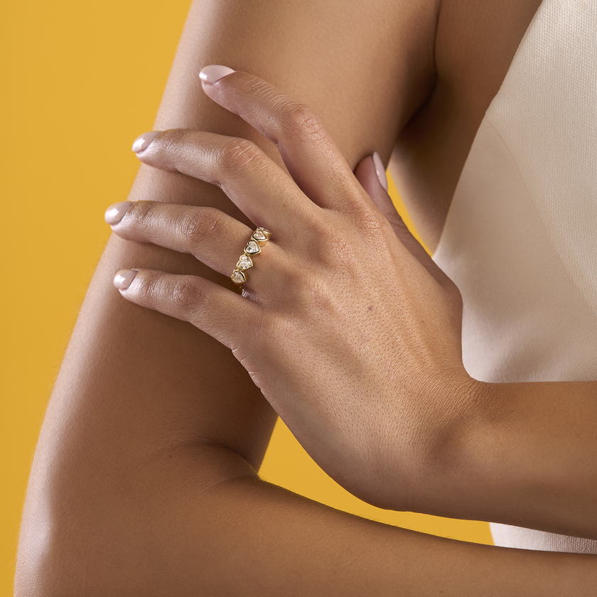 deBoulle Collection Classic Five Diamond Heart Ring