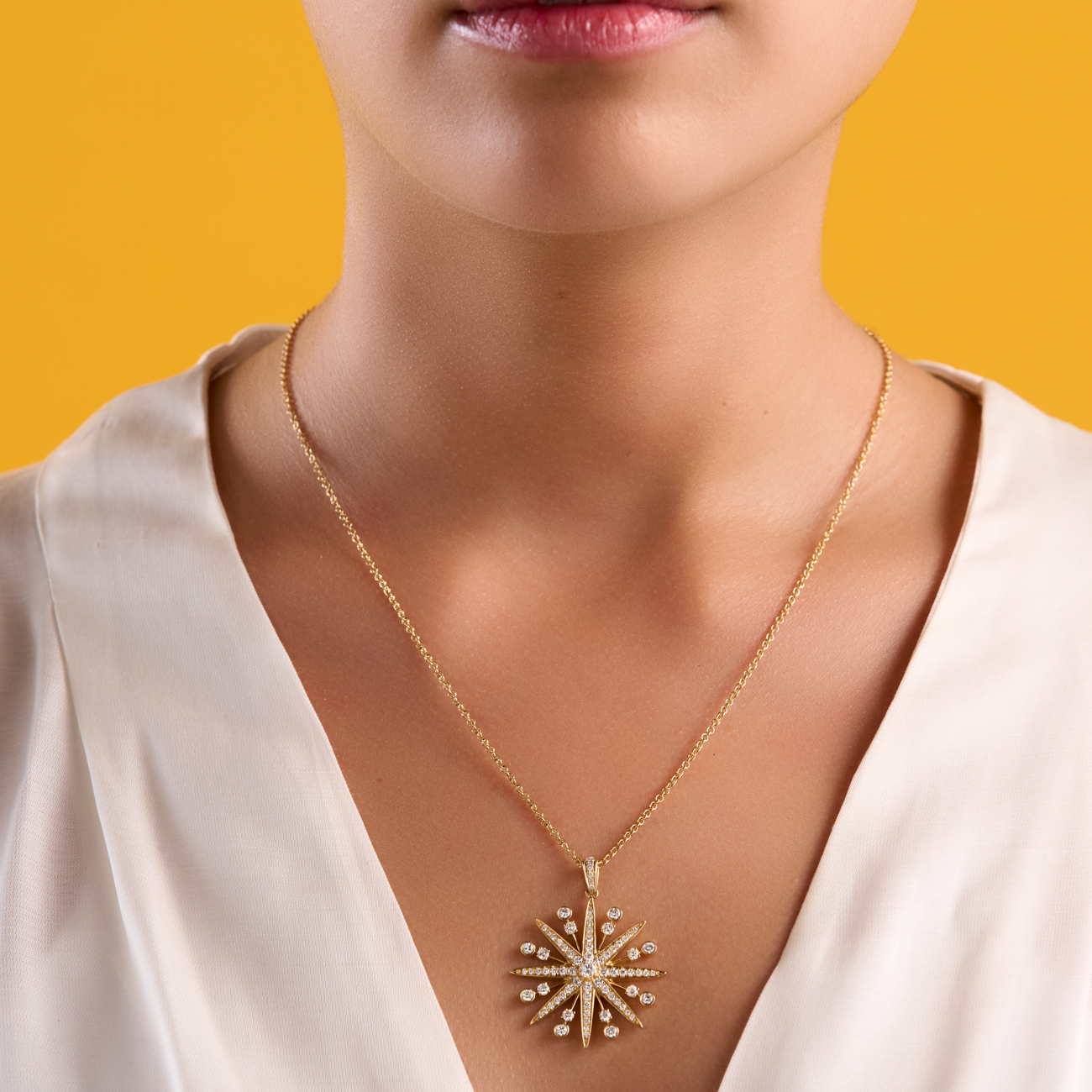 deBoulle Collection Starburst Diamond Adjustable Necklace in Yellow Gold