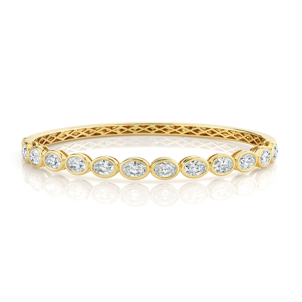 deBoulle Collection East-West Oval Diamond Bangle in Yellow Gold